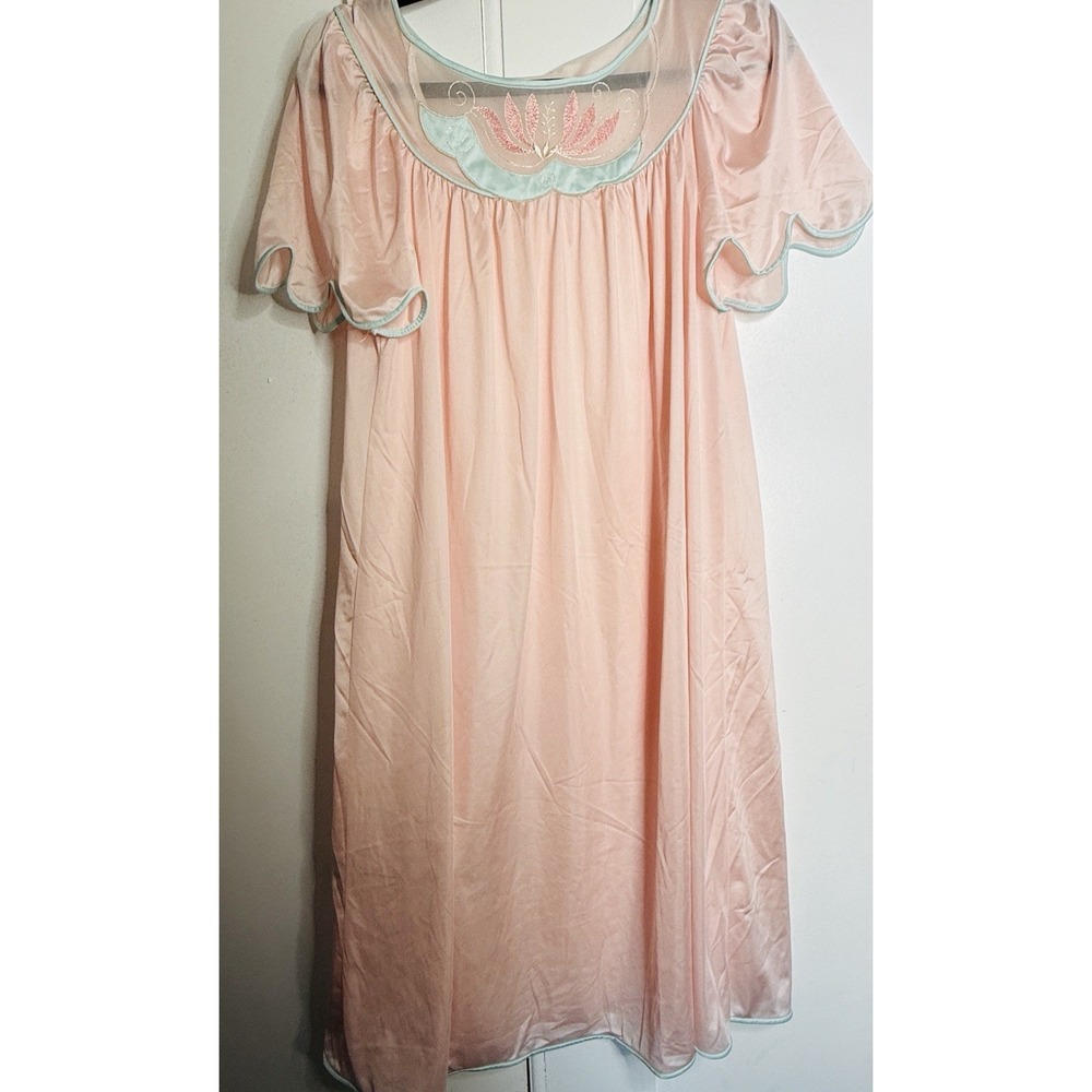Vintage Lorraine Nylon Nightgown Small Cottagecore Prairie Fairycore USA Flowy